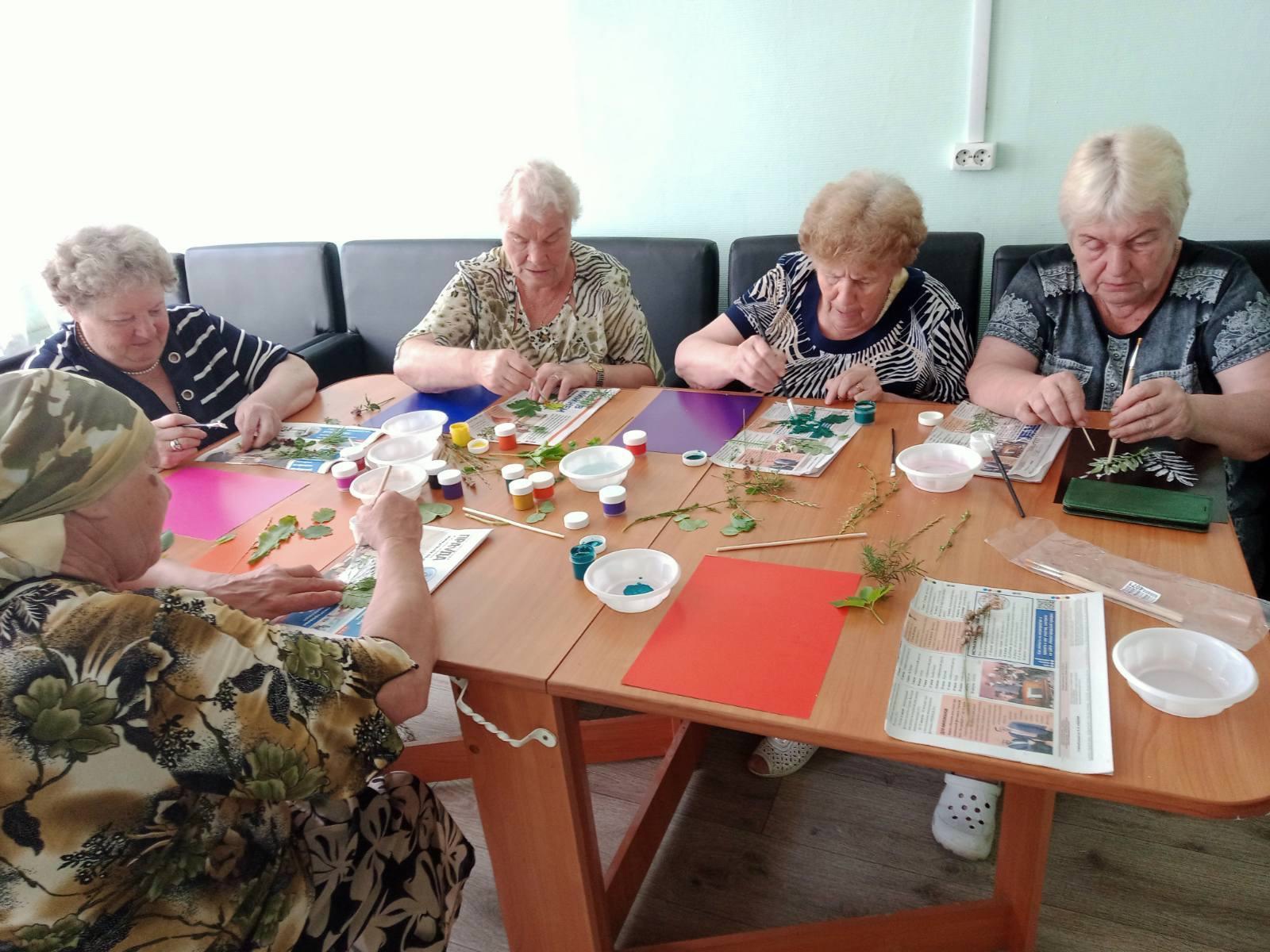 Богородская барахолка. Мастер класс для группы пенсионеров. Национальный проект старшее поколение. Группа присмотра за пожилыми реклама.